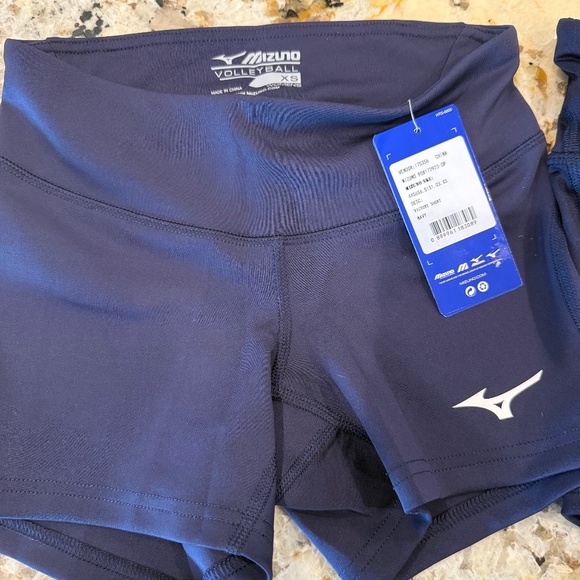 Mizuno NWT Volleyball Shorts - Size XS - Picture 2 of 10